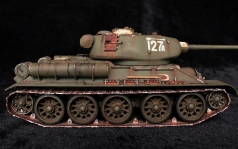 T-34-85 - mod 1944 - 06p - réa 2023 - 58
