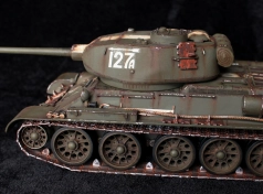 T-34-85 - mod 1944 - 06p - réa 2023 - 04
