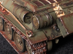 T-34-85 - mod 1944 - 06p - réa 2023 - 77